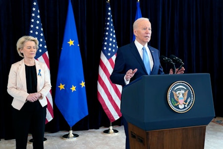 Biden dreht Europa den Gashahn zu: USA sanktionieren russische Gazprombank