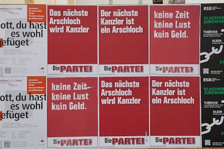 CSU gibt zu: Mitarbeiter klaute Wahlplakate der „Partei“ gegen Friedrich Merz