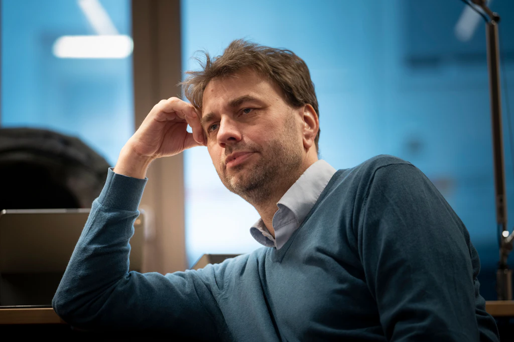 Fall Gelbhaar: Diese Summe zahlt der RBB dem Ex-Politiker
