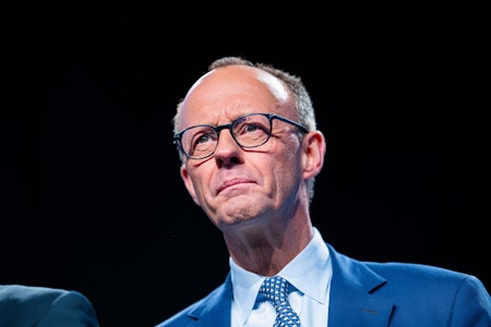 Aktuelle Umfrage vor der Wahl: Merz und die Union bräuchten zwei Koalitionspartner