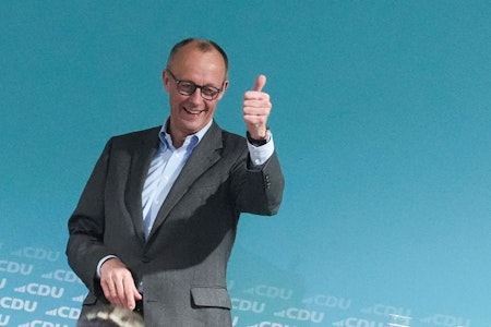 Merz’ Strategie: Freie Fahrt für neue Aufrüstung – Einsparungen bei Bildung, Infrastruktur und Sozi…