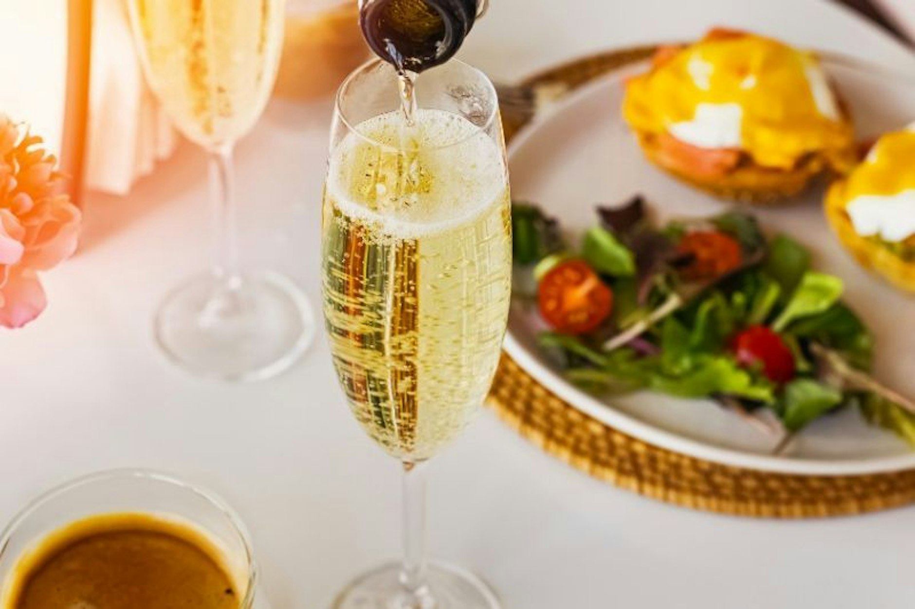 Pommery-Champagner steht für Luxus, Eleganz und höchste Qualität. Es ist eine der renommiertesten Champagnermarken der Welt, die seit 1836 für ihre feinen und ausgewogenen Champagner bekannt ist.