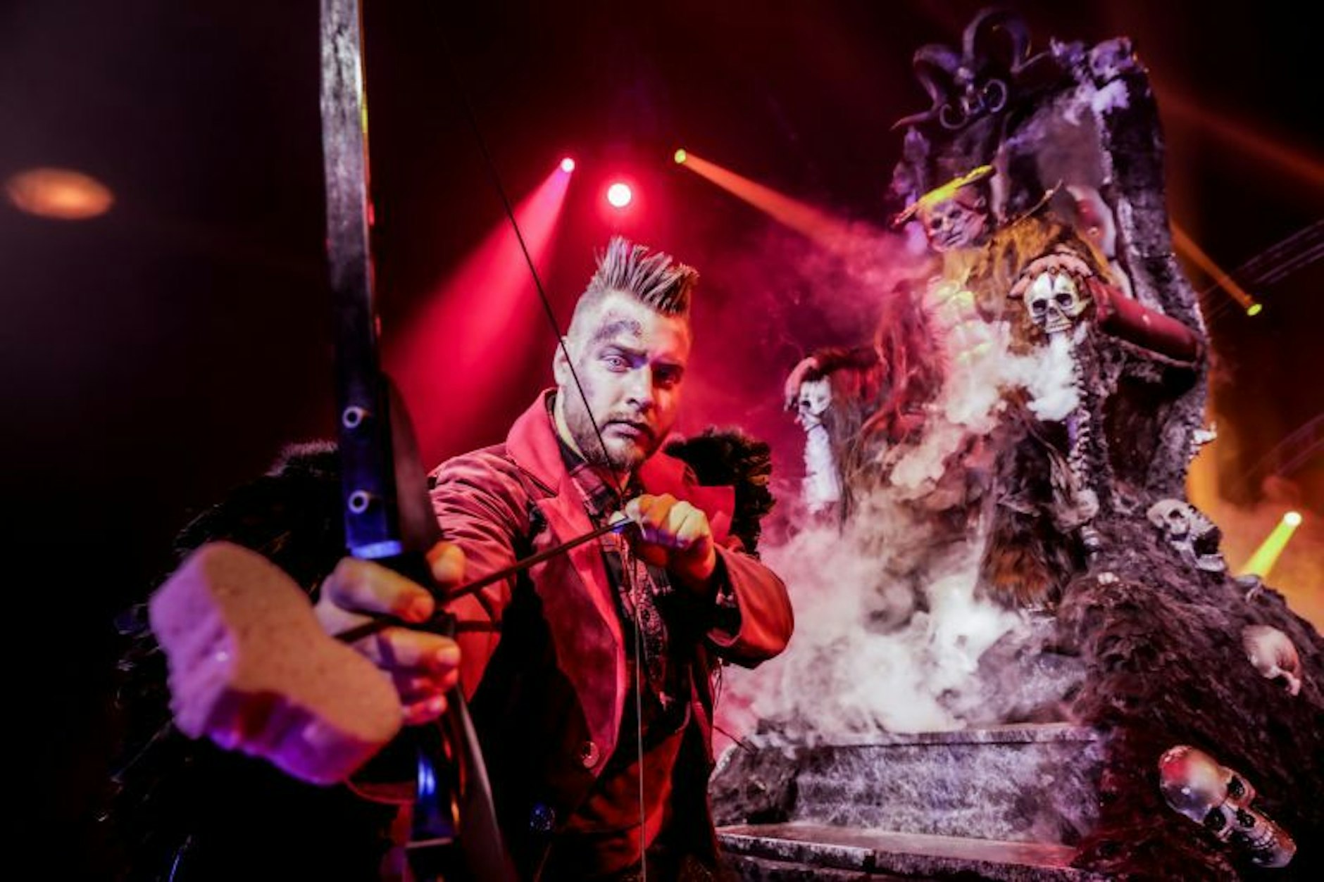 Und ja, ein AMOR mit Pfeil ist auch dabei. Aber ist der wirklich so nett, wie er aussieht?