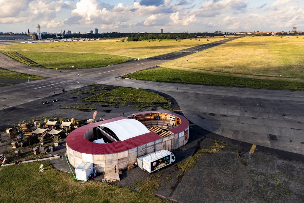 Theater auf dem Tempelhofer Feld: Kampf gegen Bürokratie und Bräsigkeit
