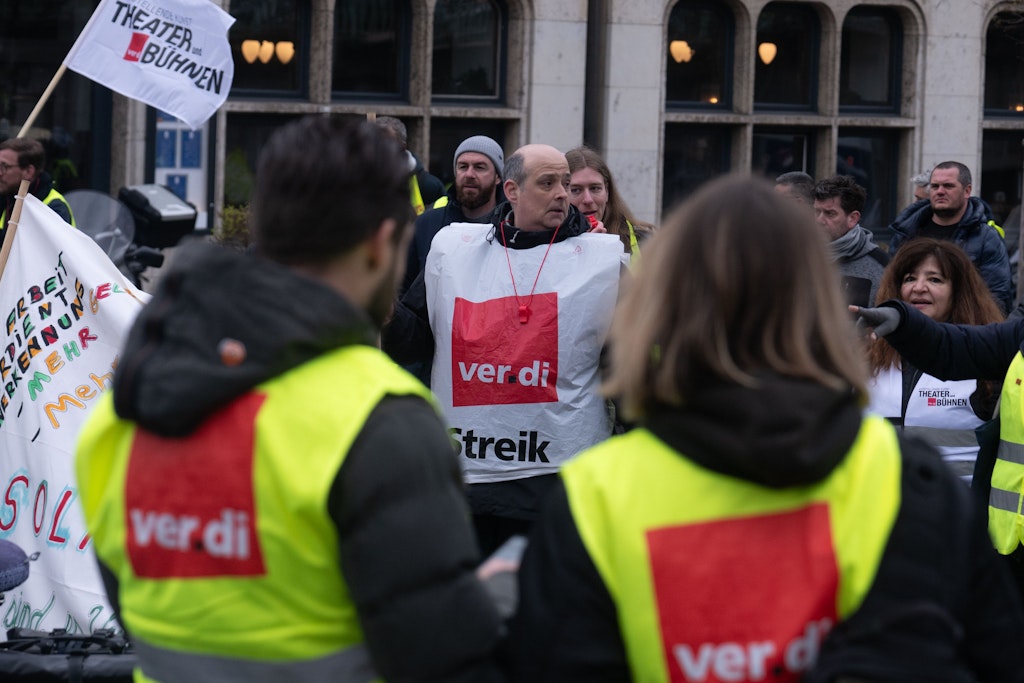 Prüfungsphase in Berlin: Gewerkschaft GEW ruft ab Dienstag zu Warnstreik an Schulen auf