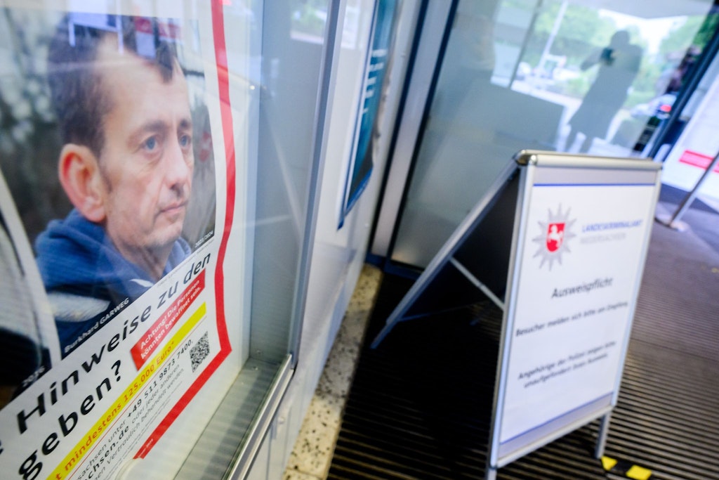 Razzia in Berlin: Suche nach RAF-Terroristen Burkhard Garweg und Ernst-Volker Staub