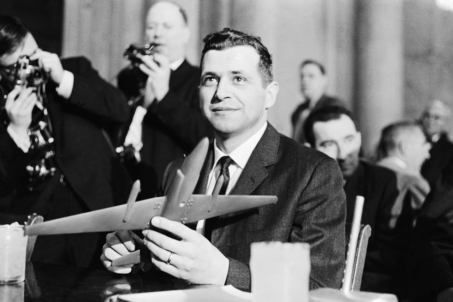Francis Gary Powers vor dem Committee on Armed Services nach seiner Freilassung