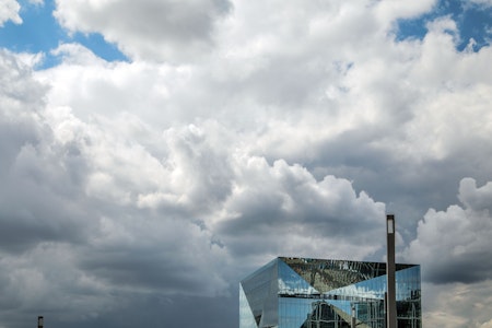 Gewitter ziehen über Berlin: Amtliche Warnung des Deutschen Wetterdienstes