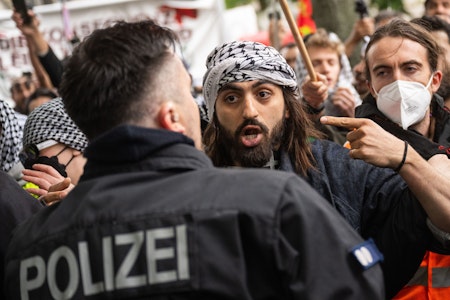 Nach Ausschreitungen in Kreuzberg: Werden künftige Palästinenser-Demos jetzt verboten?