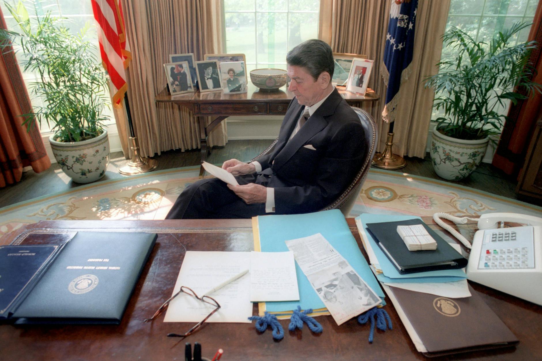 Ronald Reagan im Oval Office