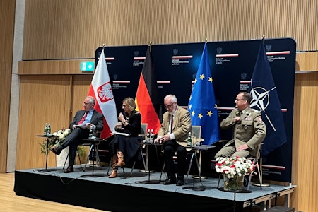 Diskussion in der Polnischen Botschaft Berlin: „Wir können uns auf die USA nicht verlassen“