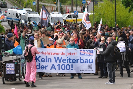 Demo gegen Ausbau der A100: Fahrradkorsos, Straßenfest, Protestrave am Samstag