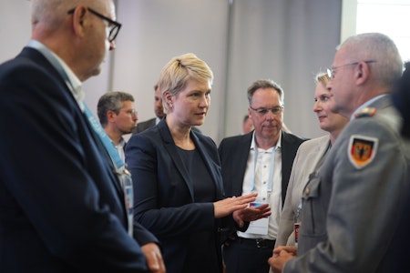 OWF25: Schwesig macht Druck auf Berlin – Deutschland nicht konkurrenzfähig
