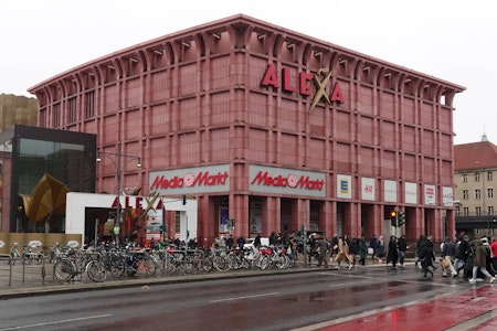 Messerattacke im Alexa: Security-Mitarbeiter lebensgefährlich verletzt