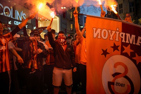 Polizisten durch türkische Fußballfans verletzt: GdP äußert sich zu schwarzem Wochenende