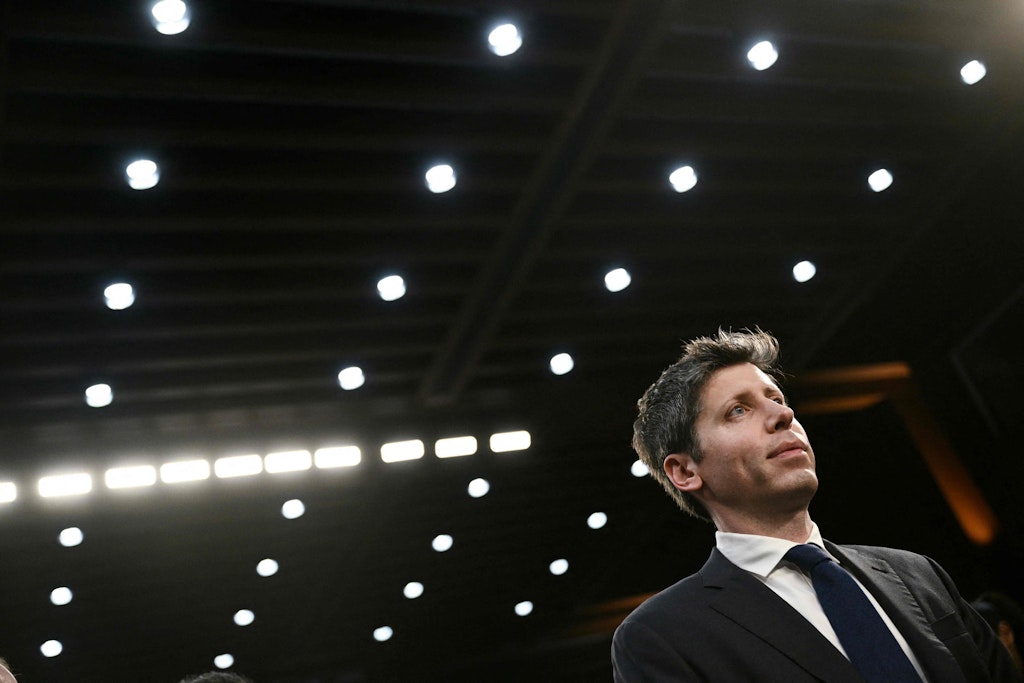 OpenAI trifft Apple-Genie: Sam Altman enthüllt Details über geheimen KI-Begleiter