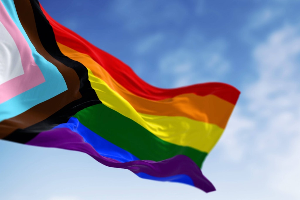 Gericht erlaubt Regenbogenflagge an Treptower Grundschule: So reagieren die Eltern
