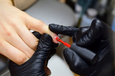 Shellac, Gel, Press-ons, Dipping Nails: Welche Maniküre passt zu mir?