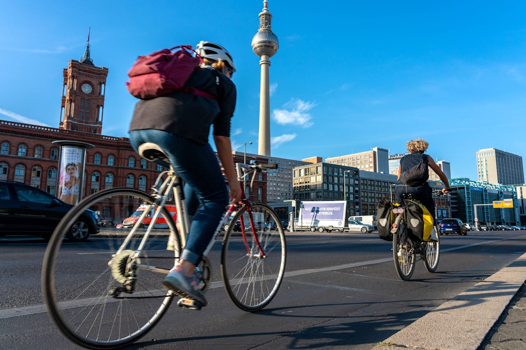Von Neukölln zum Alex: 37 Grad am Mittwoch und die Berliner drehen heute schon durch