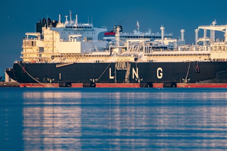 Millionen Steuern verschwendet? Deutsches LNG-Schiff fährt lieber ins Ausland