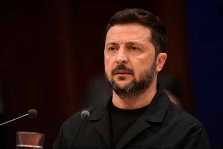 Selenskyj: Ukraine verhandelt trotz US-Drosselung weiter über Waffenhilfe