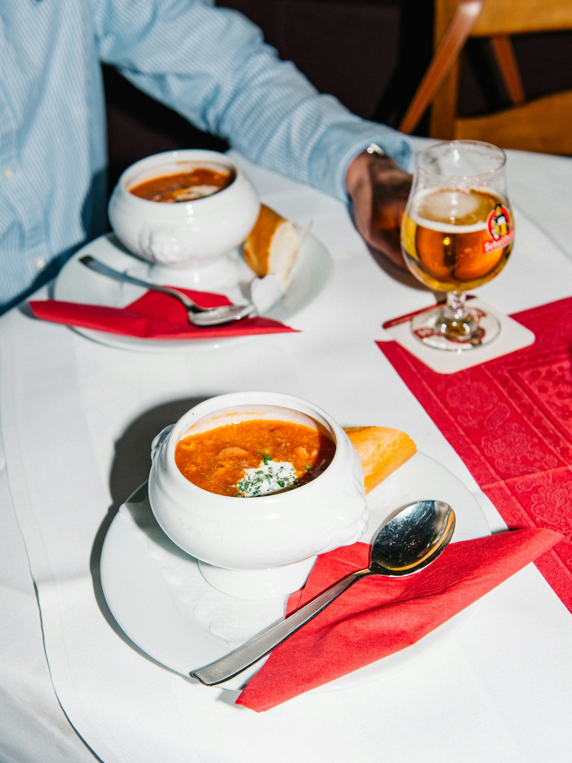 La zuppa è ben fatta, con un perfetto equilibrio tra acidità e piccantezza.
