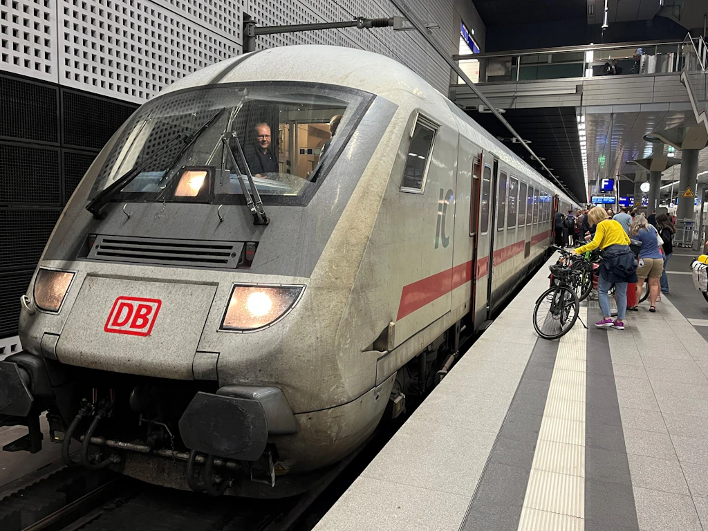 Last train ride from Berlin directly to the North Sea: Why a tradition is ...