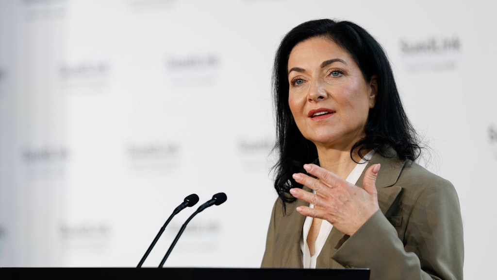 „Mehr und länger arbeiten“? Katherina Reiche verdreht die Fakten