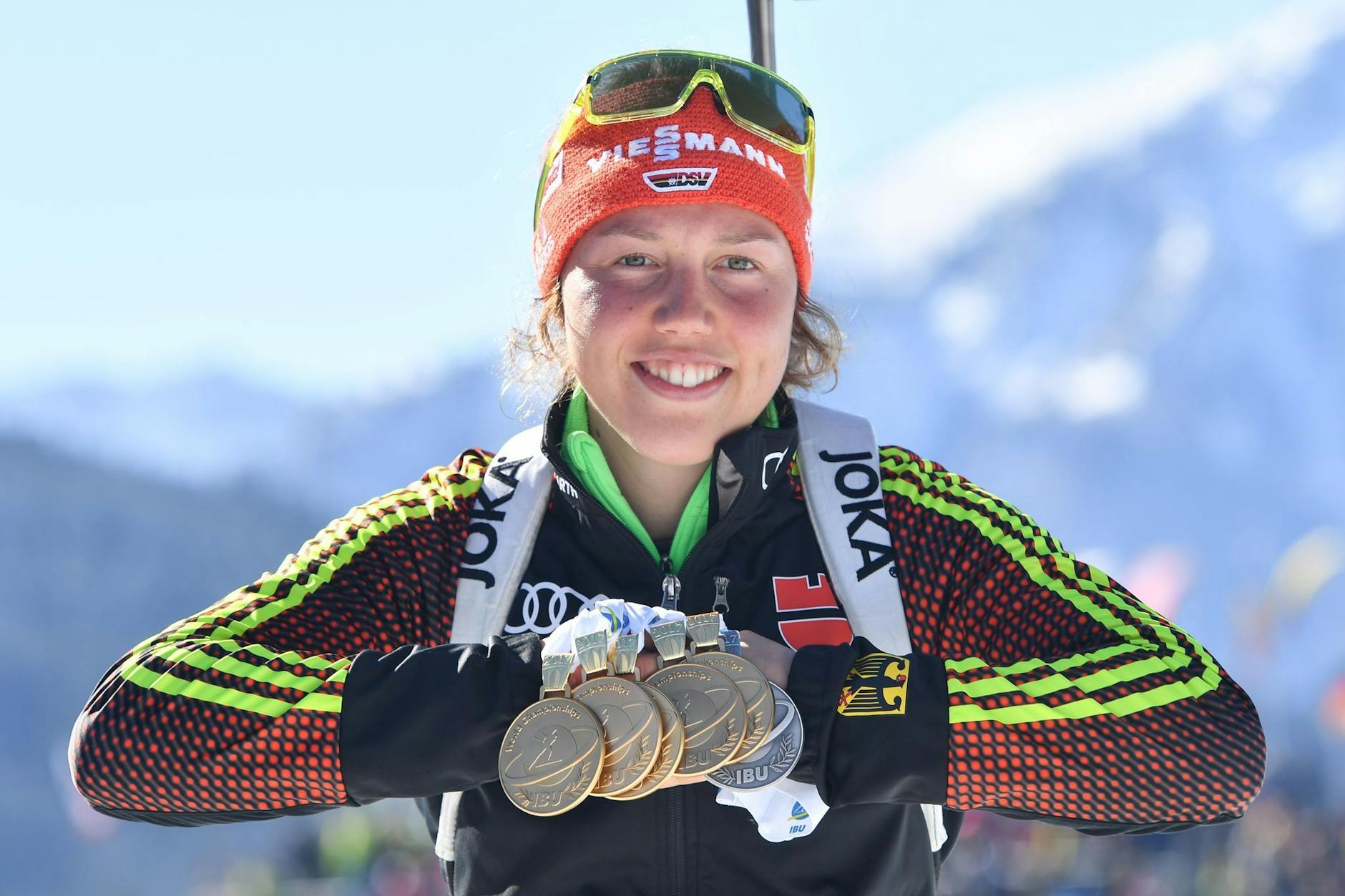 Sportlerin Laura Dahlmeier nach einem Wettkampf.