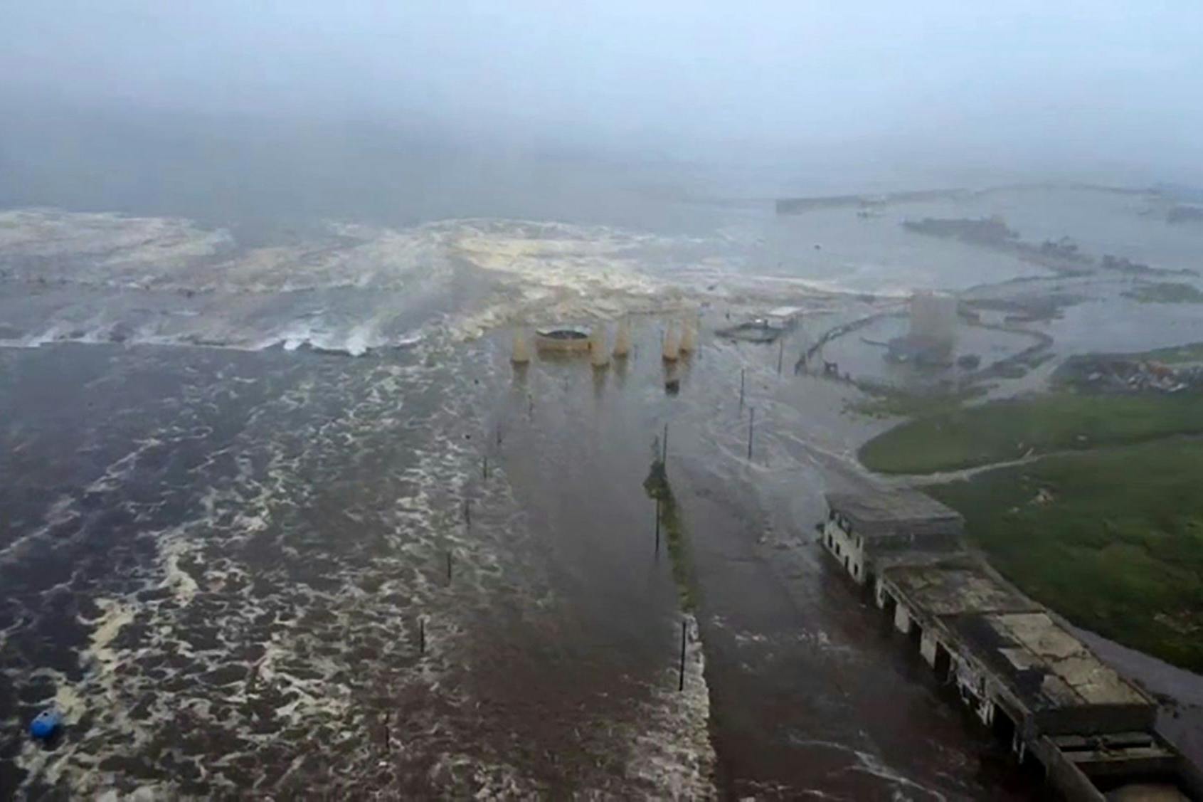 Dieses Bild vom Geophysikalischen Dienst der Russischen Akademie der Wissenschaften zeigt das vom Tsunami heimgesuchte Sewero-Kurilsk auf der Insel Paramushir in den nördlichen Kurilen Russlands.