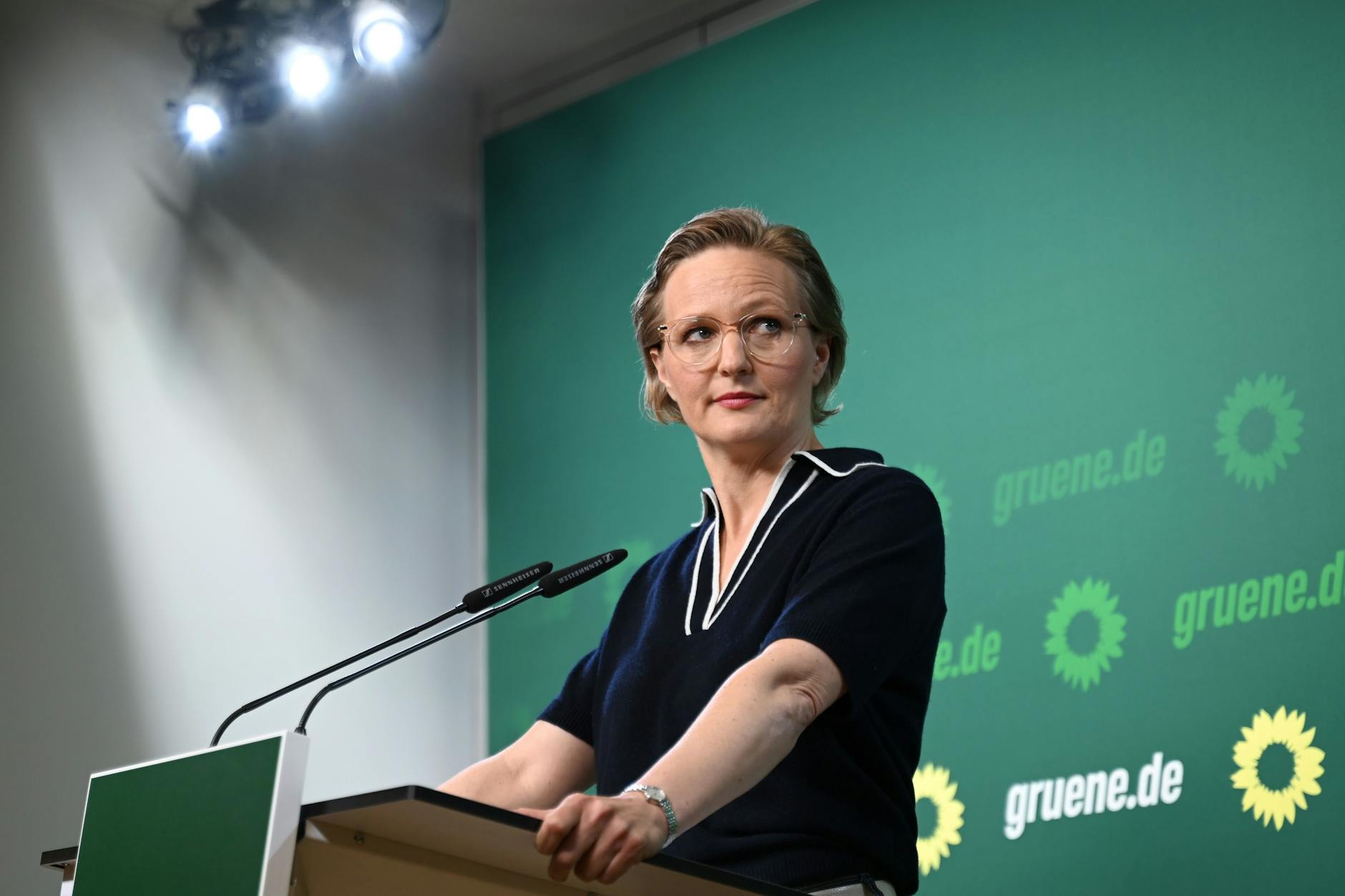 Franziska Brantner, cheffe du parti Alliance 90/Les Verts, s'adresse aux médias lors d'une conférence de presse après la réunion du comité exécutif fédéral de son parti.