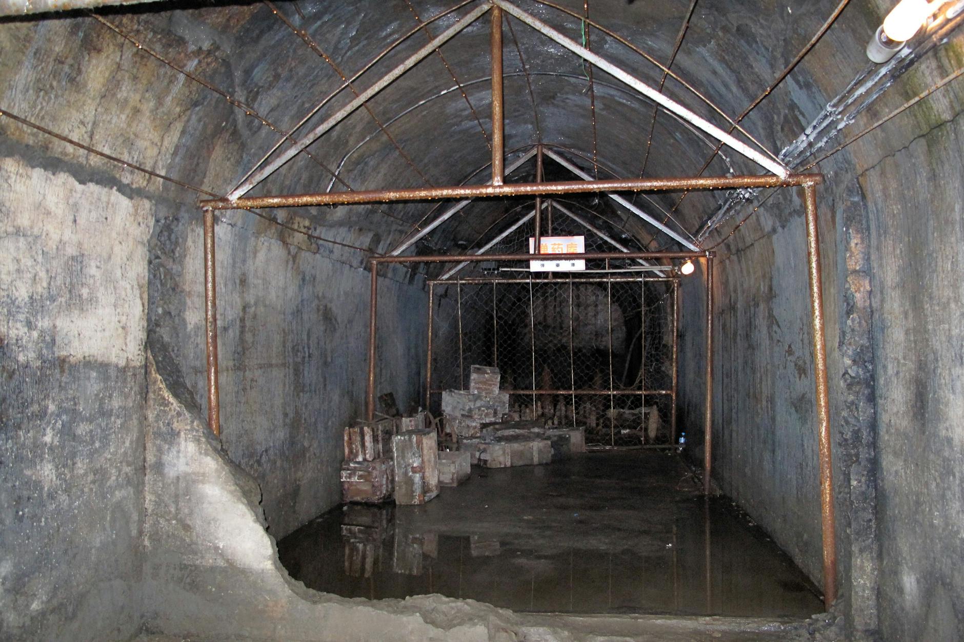 In den Tunneln der Hutou-Festung kam es zu heftigen Kämpfen zwischen der sowjetischen Armee und den japanischen Verteidigern.