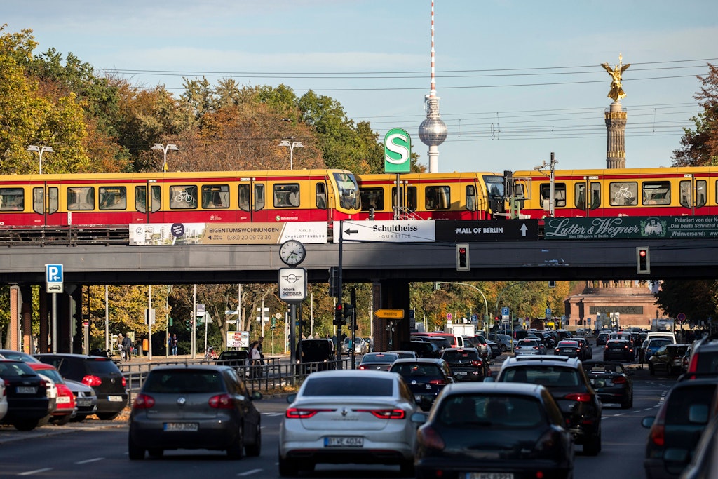 Spitzengespräch im Senat mit Ute Bonde: Die S-Bahn Berlin soll mit mehr Putzen aus der Krise kommen