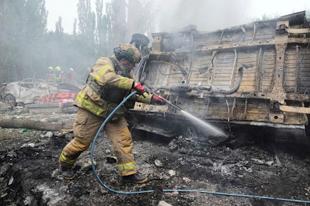 Ukraine-Krieg: Russischer Großangriff trifft US-Fabrik und Städte weit hinter der Frontlinie