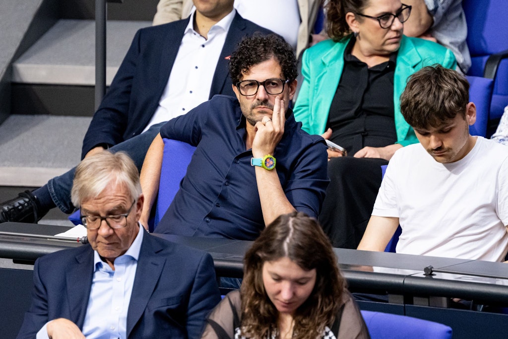 „Du siehst doch aus wie ein Deutscher“: Linkenpolitiker soll in BVG-Bus attackiert worden sein