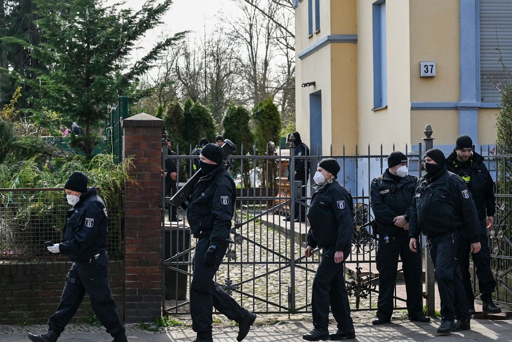 Fußball und Nahost-Demos sind wichtiger: Polizei hat weniger Kapazitäten für kriminelle Clans