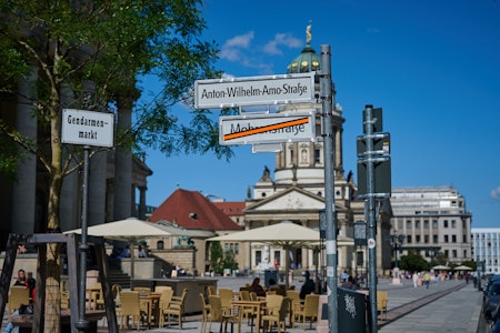 Eilantrag erfolgreich: Umbenennung der Mohrenstraße gestoppt