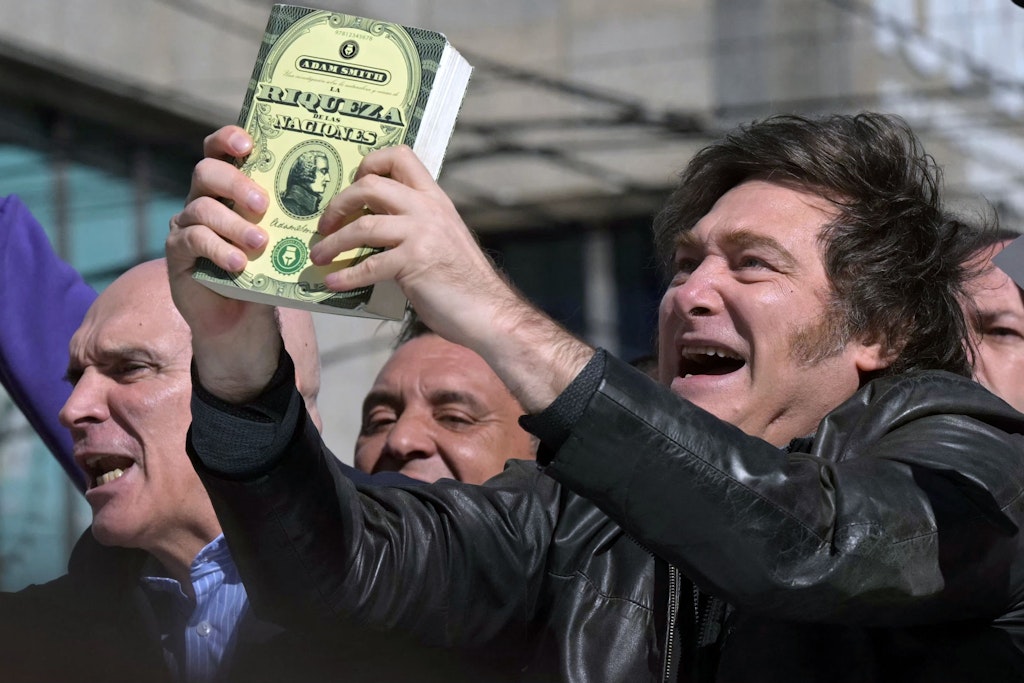 Başkan Javier Milei seçim kampanyasında taşlarla saldırdı