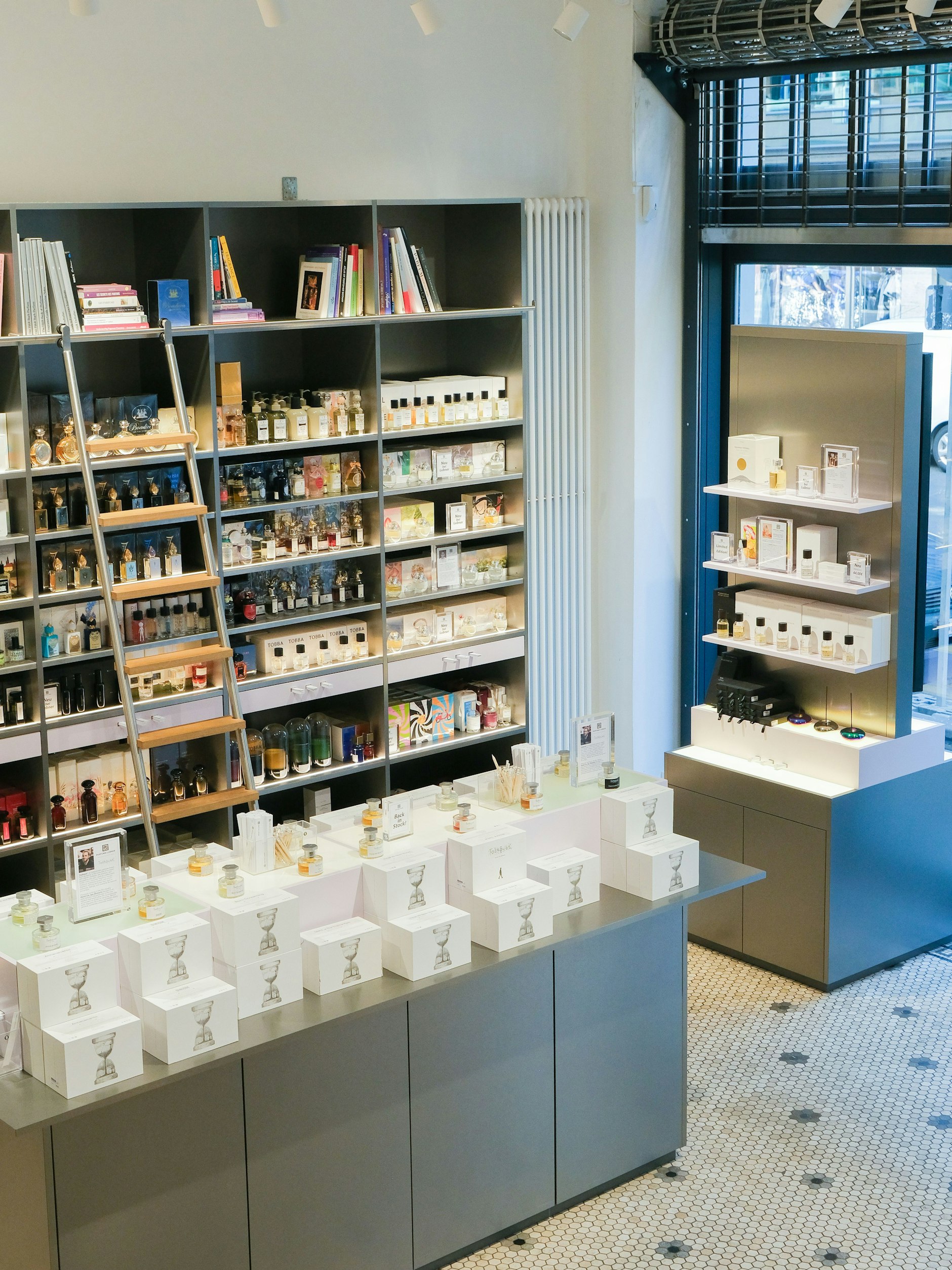 In Berlin ist die mittlerweile dritte Filiale von Parfums Lubner entstanden.