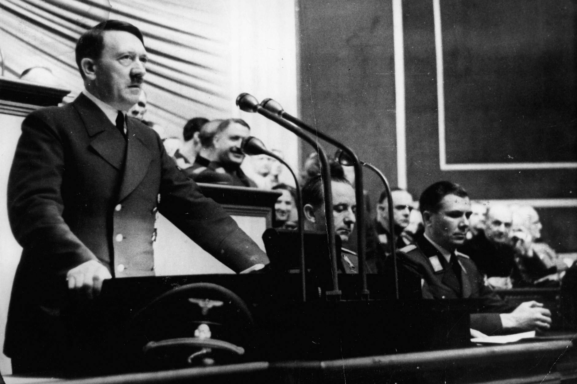 Adolf Hitler während einer Rede im Jahr 1941