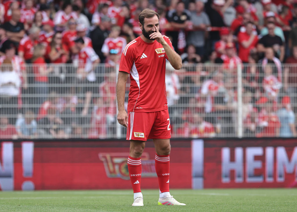Horst Heldt, bulmacayı Lucas Tousart'ın etrafındaki çözer