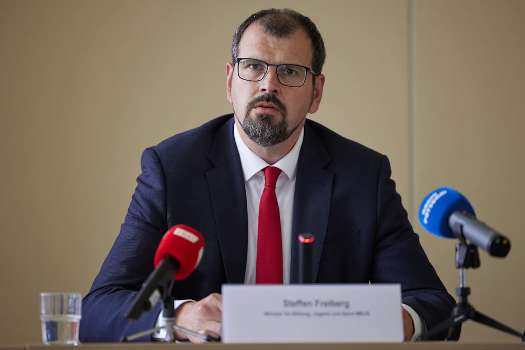 Brandenburg: Guidelines planned for dealing with AfD teachers