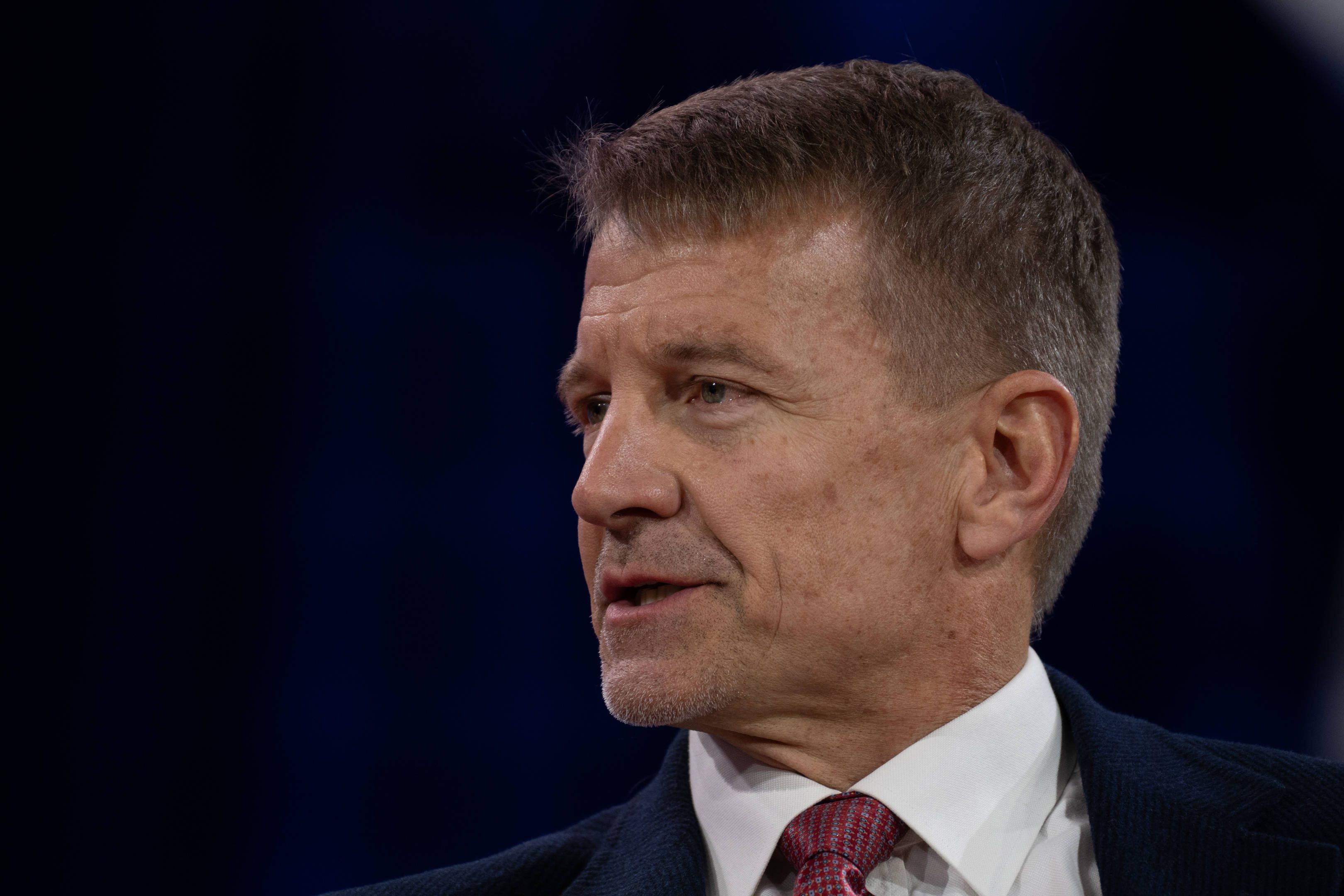 Viktor Yanukovich and Xi Jinping signing agreement