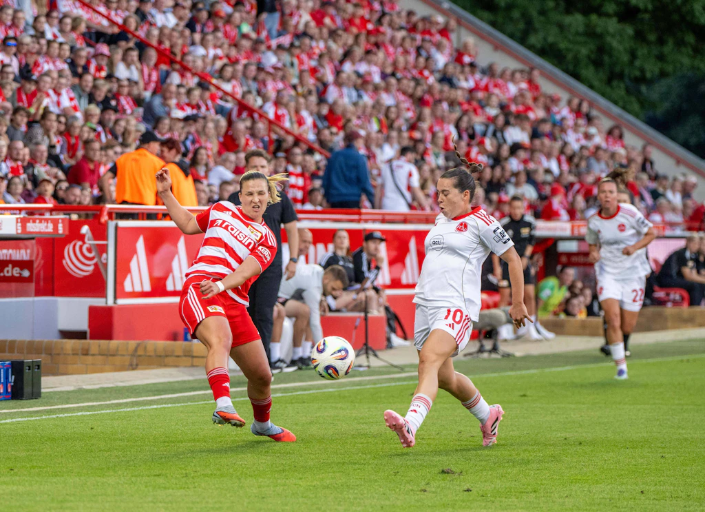 Lisa Heiseler ve neredeyse mükemmel sendika prömiyeri