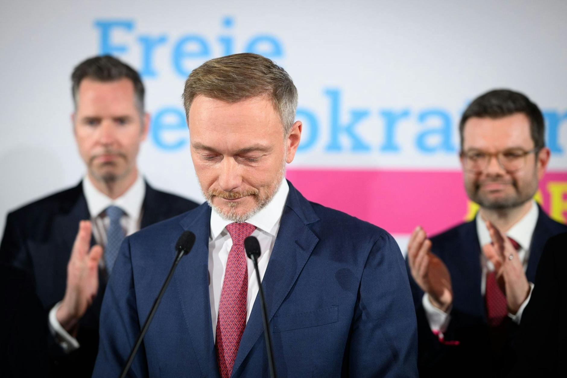 Christian Lindner, ex-presidente federal do FDP, comenta os resultados de seu partido nas eleições federais de fevereiro deste ano.