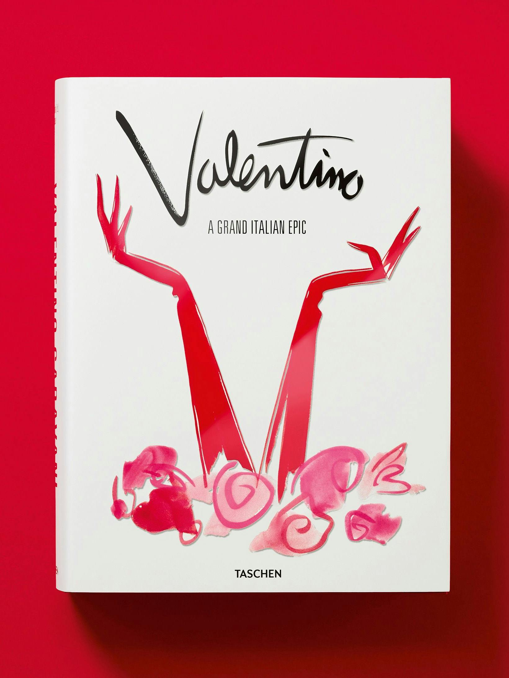 Un véritable poids lourd : le nouveau livre illustré Valentino de Taschen pèse 4,65 kilos.
