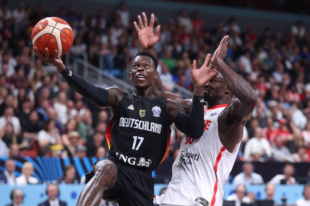 Dennis Schröder karar sağlıyor: Alman basketbol oyuncuları Avrupa şampiyonu