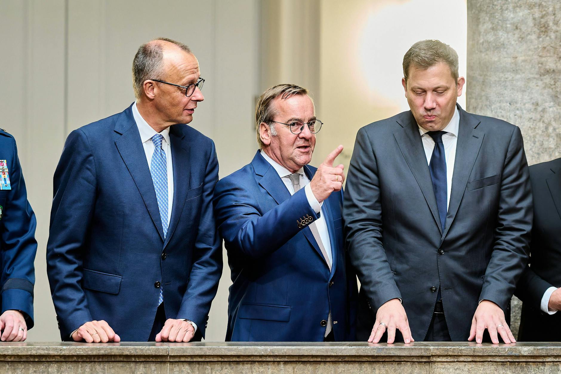 Kabinettsitzung im Verteidigungsministerium