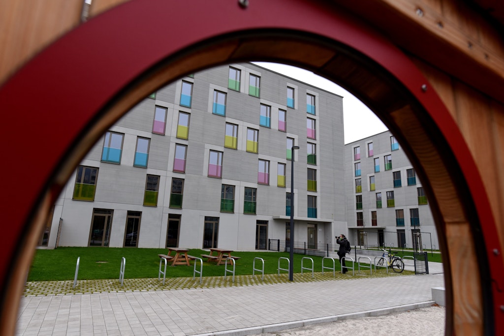 Berlin am Limit: Flüchtlingsunterkünfte voll, Wohnungslosigkeit auf Rekordkurs