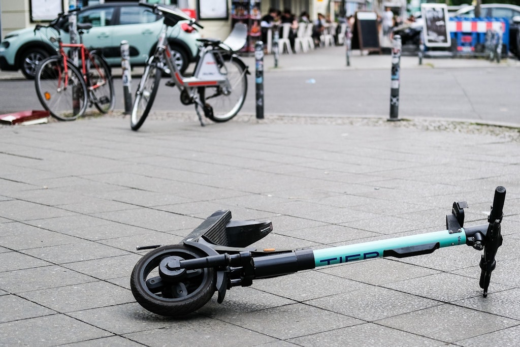 E-Scooter: Blindenverband klagt gegen die 47.000 Hindernisse auf Gehwegen